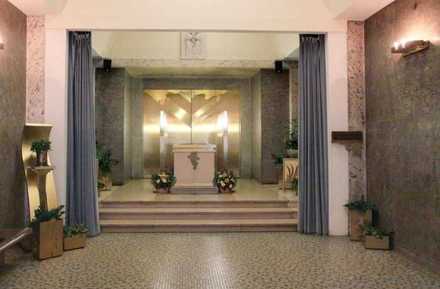 Malá obřadní síň Krematorium Strašnice (Baxova)
